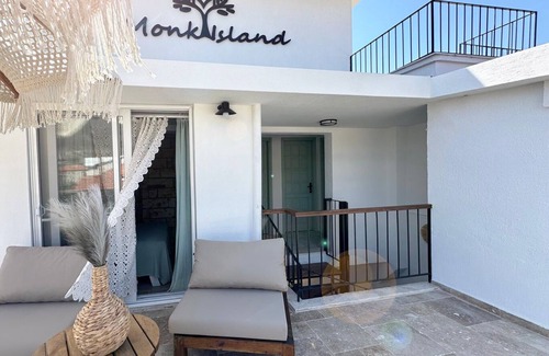Foca Hotel | Monk Island Guesthouse