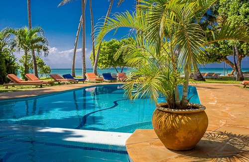 Diani Beach Villa | Monkey Beach House, Beachfront, Ocean Views, Shared Pool, Staff Provided
