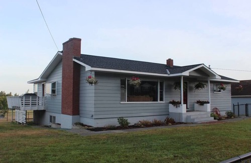 Oak Harbor House | Monkey Hill Farm at Deception Pass