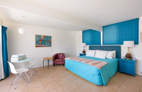 Desert Park Estates Hotel | Monkey Tree Hotel 9 by AvantStay | Stylish Hotel in Palm Springs w/Pool!