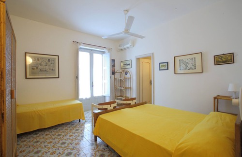 L'Assunta House | MONOPOLI- C. from SANTO STEFANO-Romantic house 50 meters from the sea