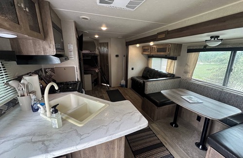 Babb House | Montana Moon RV #2 on the Lake