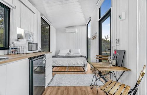 Ararat House | Montara Views 2 by Tiny Away