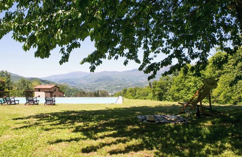 Castelnuovo di Garfagnana Villa | Monte Rotondo, Tuscany Villa with large private pool 200 mtrs walk to restaurant