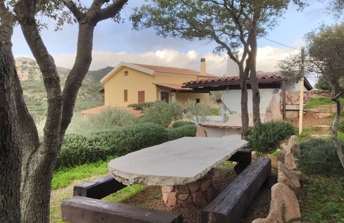 Loiri Porto San Paolo House | MONTERUIU nature House