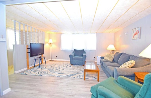 Montego Bay House | Montego Bay-Atlantic Boulevard 13320-Bayside 130th St, Pool, W/D, AC, WIFI
