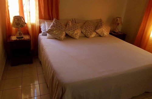 Reading House | Montego Bay Aunty Yaad vibes