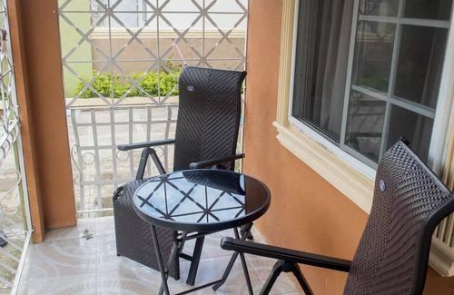 Montego Bay House | MONTEGO BAY ISLAND HOME- NEAR BEACH,SHOPPING,ENTERTAINMENTn