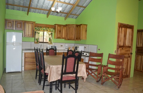 Venecia Cabin | Montehidalgo de Los Alpes Cabin Rental