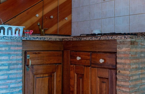Crocetta del Montello Apartment | Montello Hill front property with large garden