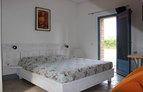 Abbadia a Isola House | Monteriggioni Villa Sleeps 6 Pool WiFi