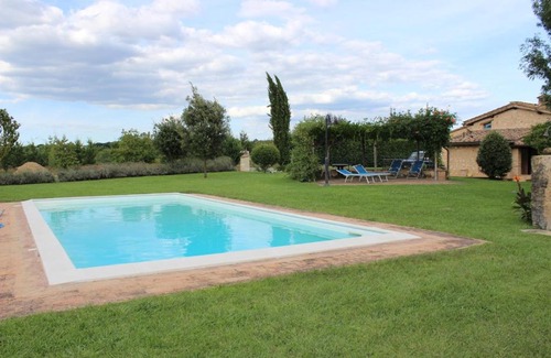 Abbadia a Isola House | Monteriggioni Villa Sleeps 6 Pool WiFi