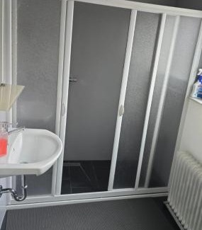 Rheinmunster Apartment | Monteurzimmermit Gemeinschafst Bad-Küche- AM RHEIN