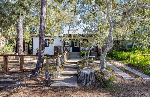 Marine Terrace Cottage | Month long rental - beautifully remodeled cottage