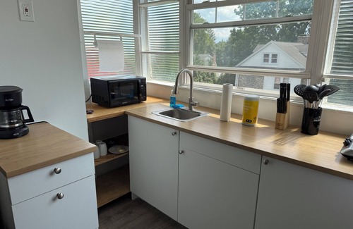 Elkins Park Apartment | Monthly Discount ! Charming and well-appointed studio apartment featuring an open layout, cozy living space, modern kitchen, and a clean, private bathroom—perfect for comfortable, convenient living.