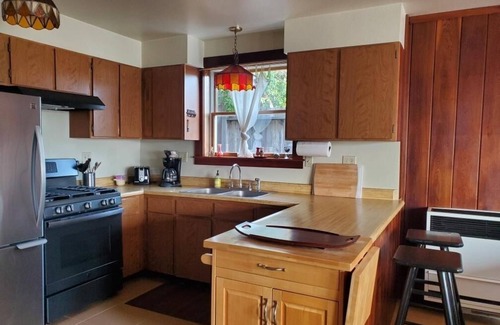 Mendocino House | MONTHLY MENDO VILLAGE STYLISH HOME! EPIC BAY OCEAN & GARDEN VIEWS DOG FRIENDLY!