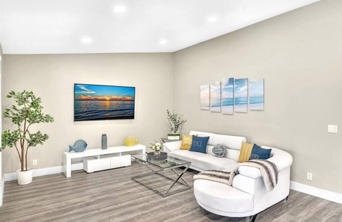 Deerfield Beach House | Monthly Rental in Deerfield Beach W/Pool, Sleeps 8