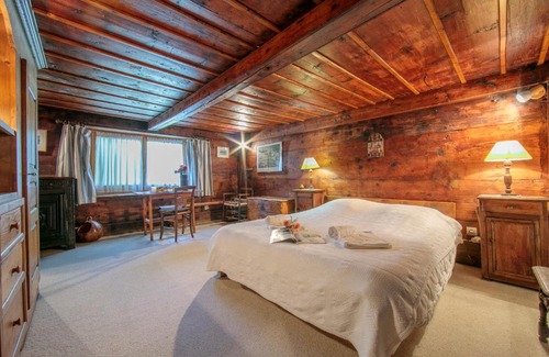 Montroc Apartment | Montroc Apartment Sleeps 8