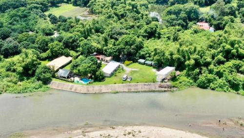 San Antonio Resort | Monty's Riverside View Resort