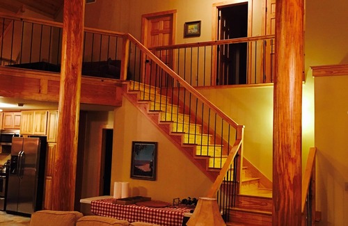 Dundee House | Moon Lake MS lakeside lodge perfect for family or couples getaway!