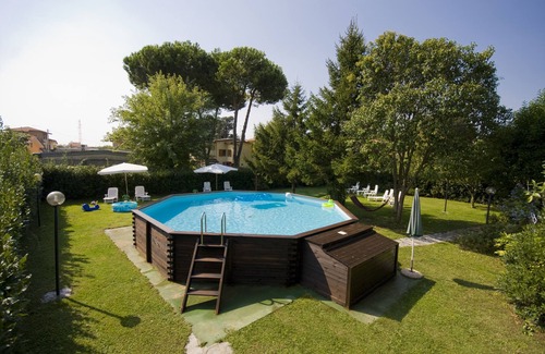 Massarosa House | Moon Nest - Apartment in villa, 10 min from the sea private garden pool