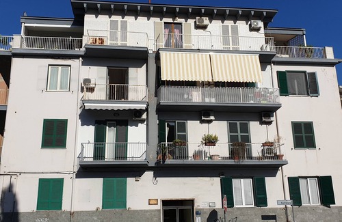 Pozzuoli Apartment | Moon's fault - all the fault of the moon Pozzuoli, Naples