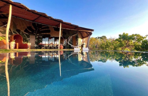 Matapalo Villa | Moon Shape Villa with 360-degree Mountain Views
