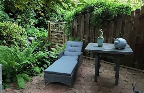 Hinrichsfehn Apartment | "Moor & Meer" comfort apartment with terrace, garden, wheelchair accessible, dog welcome