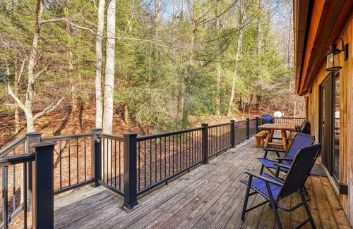 Logan Cabin | Moore Hollow Cabin at Big Pine Retreat