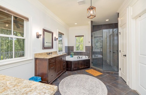 Eatons Crossing House | Moore Memories | Gated Community w/Swimming Pool| Excellent Location