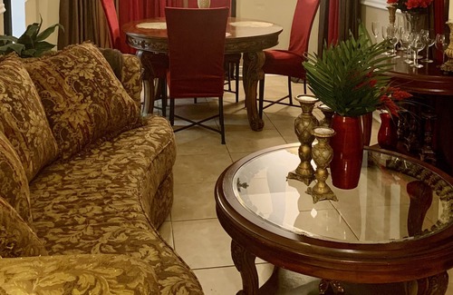 Little Woods House | Moore's Chateau 7 mi to Downtown NOLA !!!