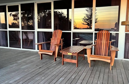 Guilderton House | Moore to Sea - Spectacular views in stylish comfort.