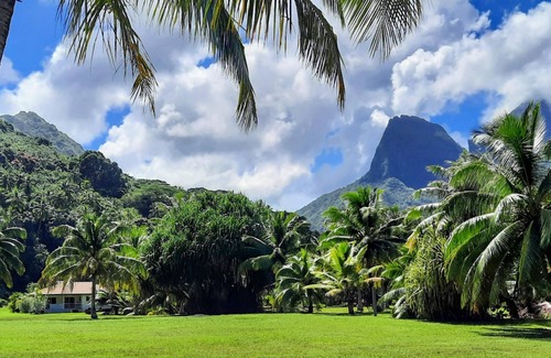 Moorea-Maiao Ski Chalet | MOOREA - Fenua Rahi Beachfront