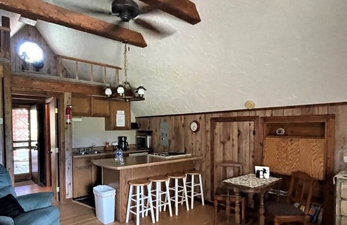 Fishtail Cabin | Moose Cabin sleeps 6, Fun Cabin, Majestic Mtn View, Hear Rushing River, Private