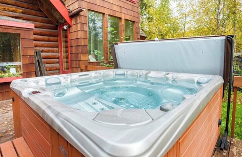 Eagle River Cabin | Moose Lodge Log Cabin and Chalet w/Hot Tub sleeps 16