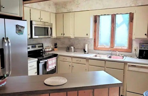 Clarks Chapel House | Moose Manor