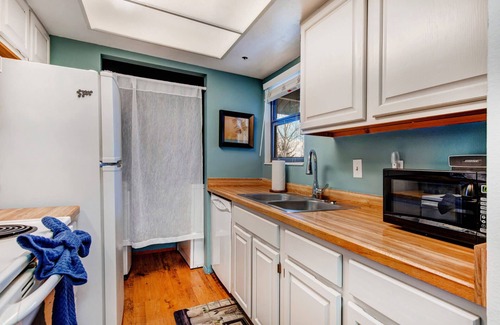 Kimball Junction Condo | Moose Mgmt at Powderwood 13F-Walk to Shopping-Free Bus-Hot Tub