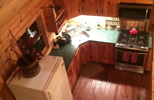 Townshend Cabin | Moose Pond Cabin ~ Enjoy Riding your Snowmobile From the Cabin to Vast Trails
