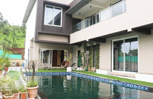 Khodala Villa | Moose Track, Igatpuri by Ebony Stays – 6BHK Villa with Pool & Garden