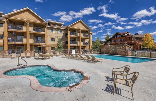 Grand Elk Ranch House | Moose viewing capital of Colorado!