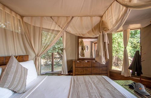 South Luangwa National Park Cabin | Mopani Safari Lodge