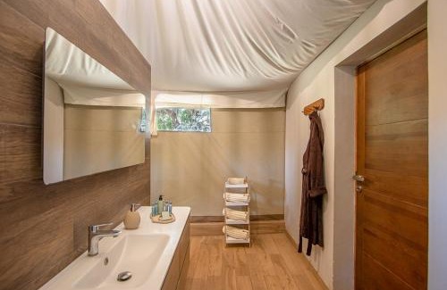 South Luangwa National Park Cabin | Mopani Safari Lodge