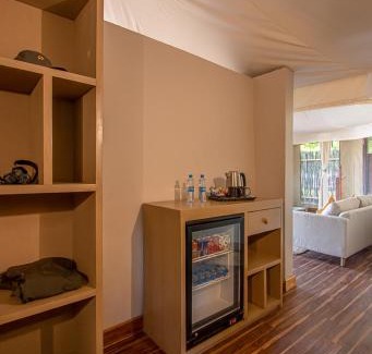 South Luangwa National Park Cabin | Mopani Safari Lodge