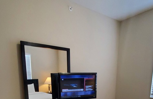 Marysville Apartment | More space than a hotel, cheaper too! Marysville!