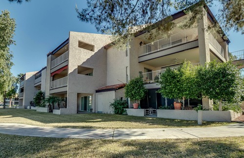Desert Shores Condo | More than 200n AMAZING 5-star reviews! Lakefront 2BDR, 2Baths+ HEATED Pool