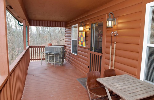 Farmers Cabin | Morehead Cabin on the lake