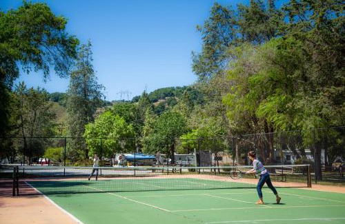Morgan Hill Resort | Morgan Hill Camping Resort Cottage 3