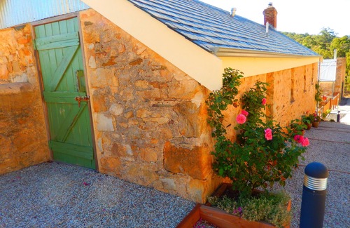 Norton Summit Cottage | Morialta Barns - The Bakery - Unique Heritage Accommodation