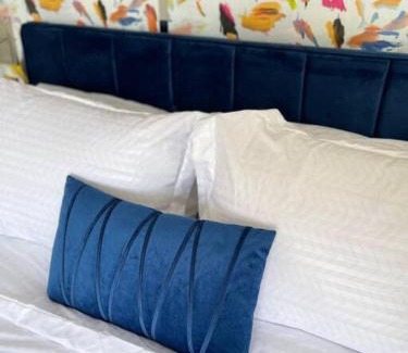 Curacao Apartment | Moringa Resort - Studio B with Pool, open Air Shared Shower Bath