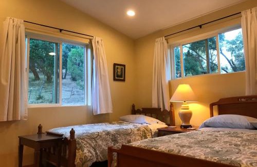 Mariposa House | Morning Star Vista near Yosemite - countryside with mountain views